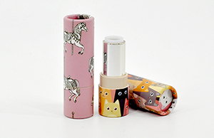 口紅與圓筒紙罐的結(jié)合，簡直不要太美膩